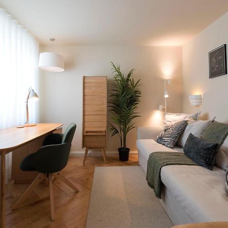 Emporium Deluxe 3Br Apartment W/ Private Parking By Lovelystay Porto Eksteriør bilde