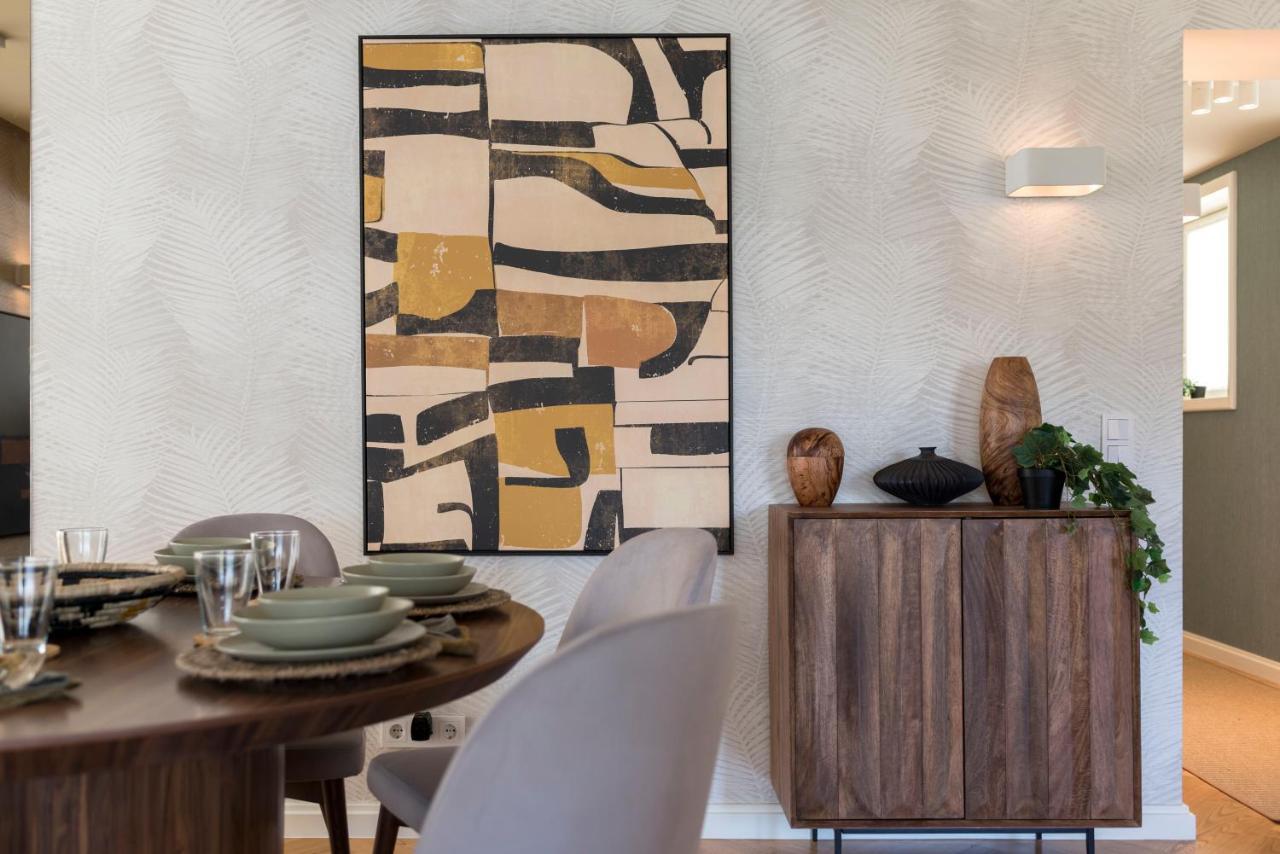 Emporium Deluxe 3Br Apartment W/ Private Parking By Lovelystay Porto Eksteriør bilde