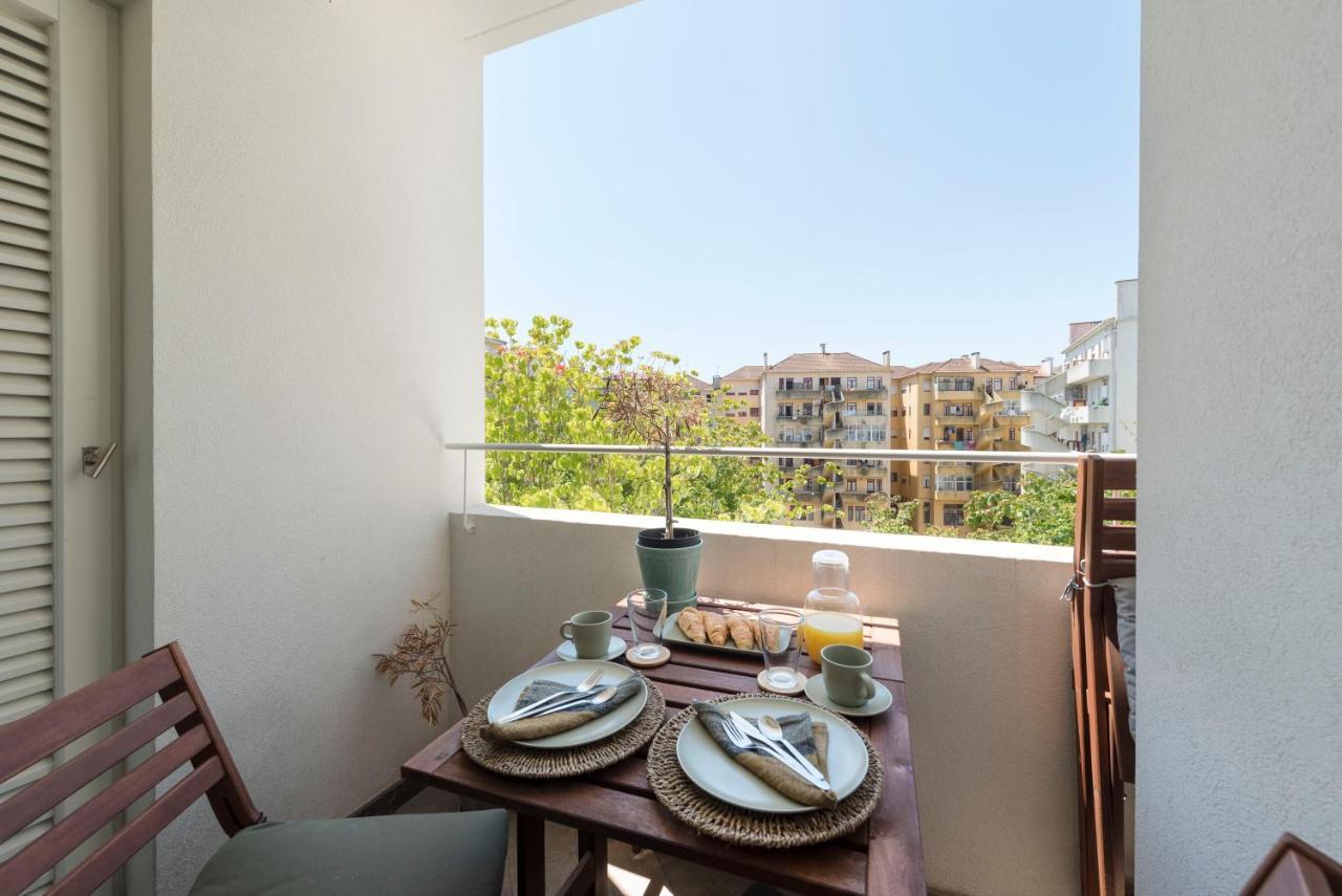 Emporium Deluxe 3Br Apartment W/ Private Parking By Lovelystay Porto Eksteriør bilde