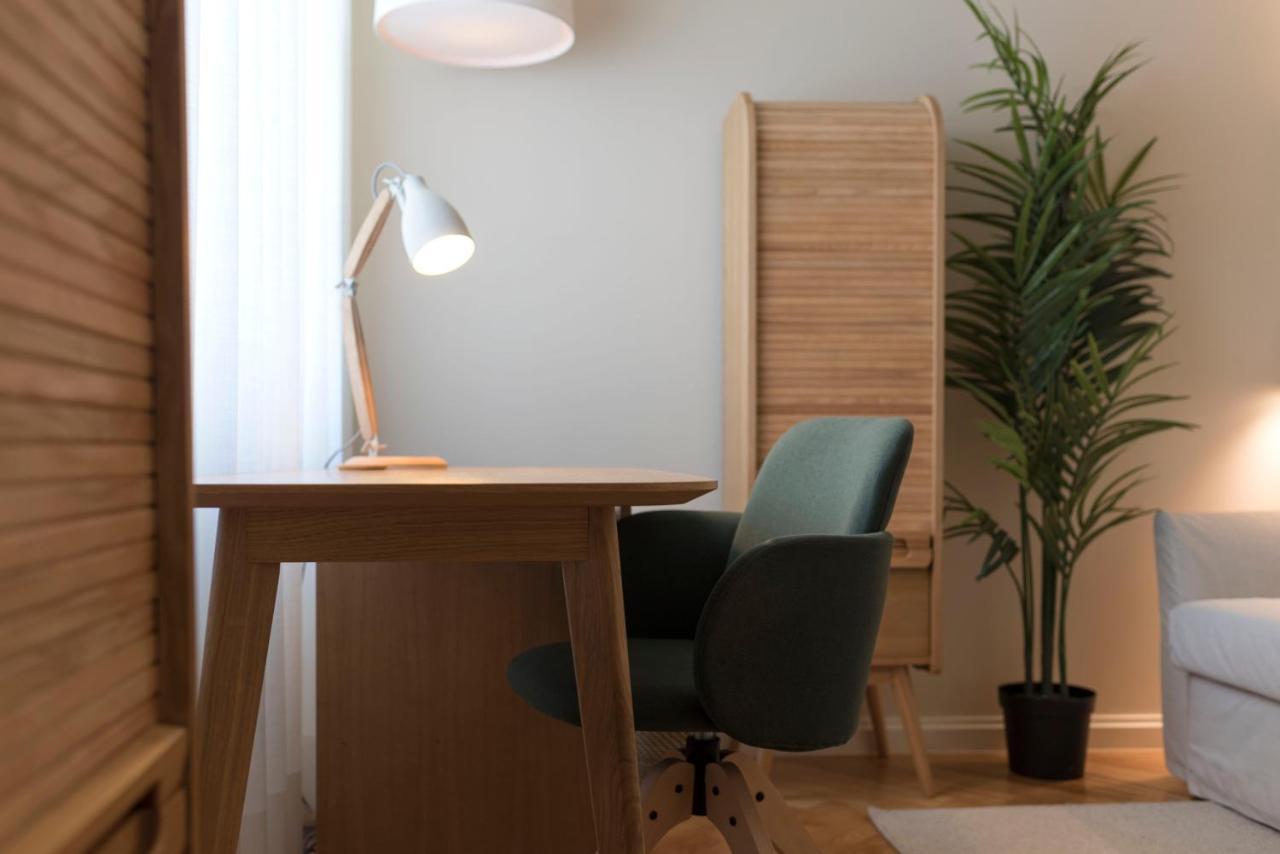 Emporium Deluxe 3Br Apartment W/ Private Parking By Lovelystay Porto Eksteriør bilde