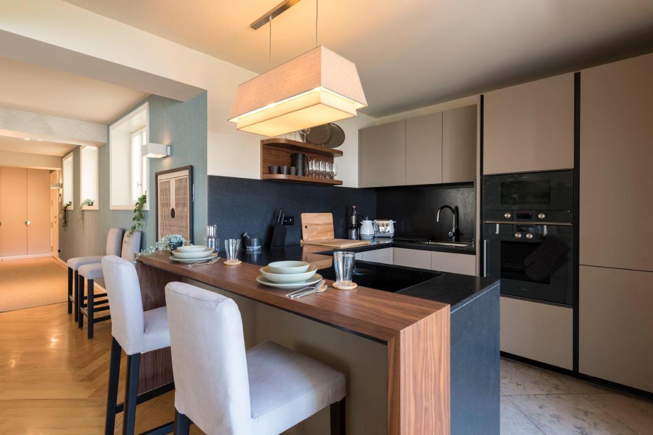 Emporium Deluxe 3Br Apartment W/ Private Parking By Lovelystay Porto Eksteriør bilde
