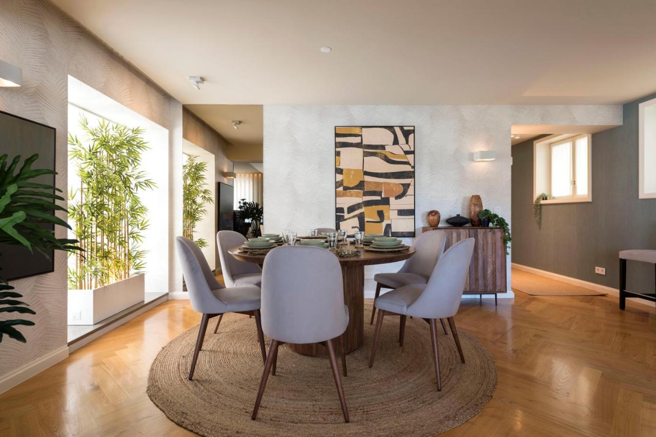 Emporium Deluxe 3Br Apartment W/ Private Parking By Lovelystay Porto Eksteriør bilde