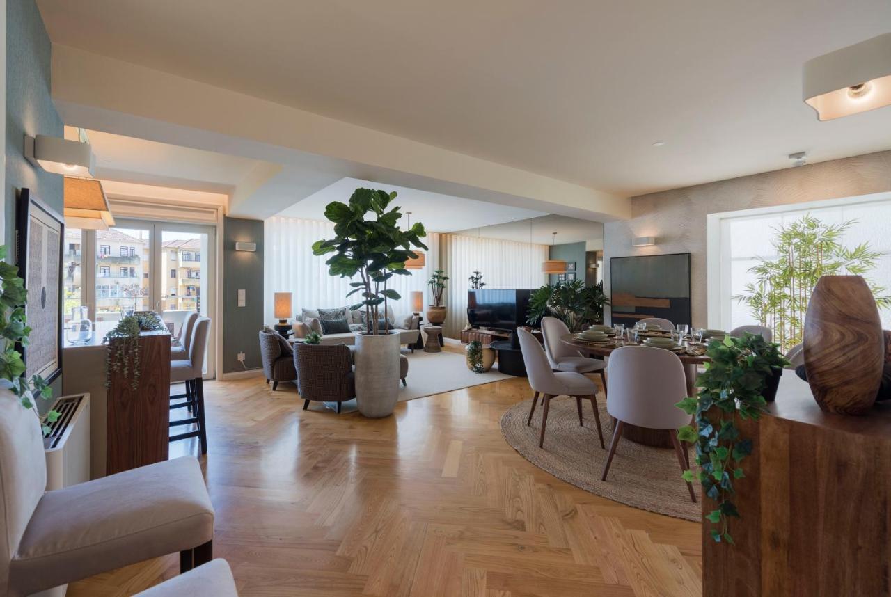 Emporium Deluxe 3Br Apartment W/ Private Parking By Lovelystay Porto Eksteriør bilde